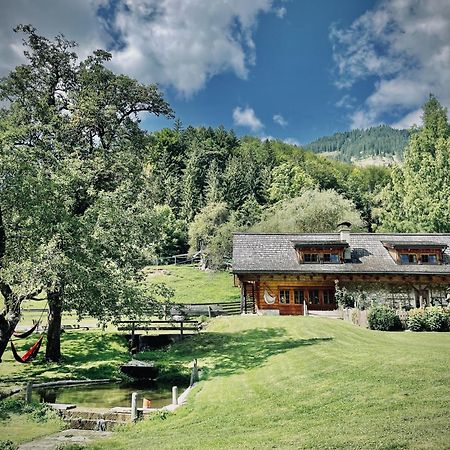 Rafting Camp Palfau Pensionat Eksteriør billede