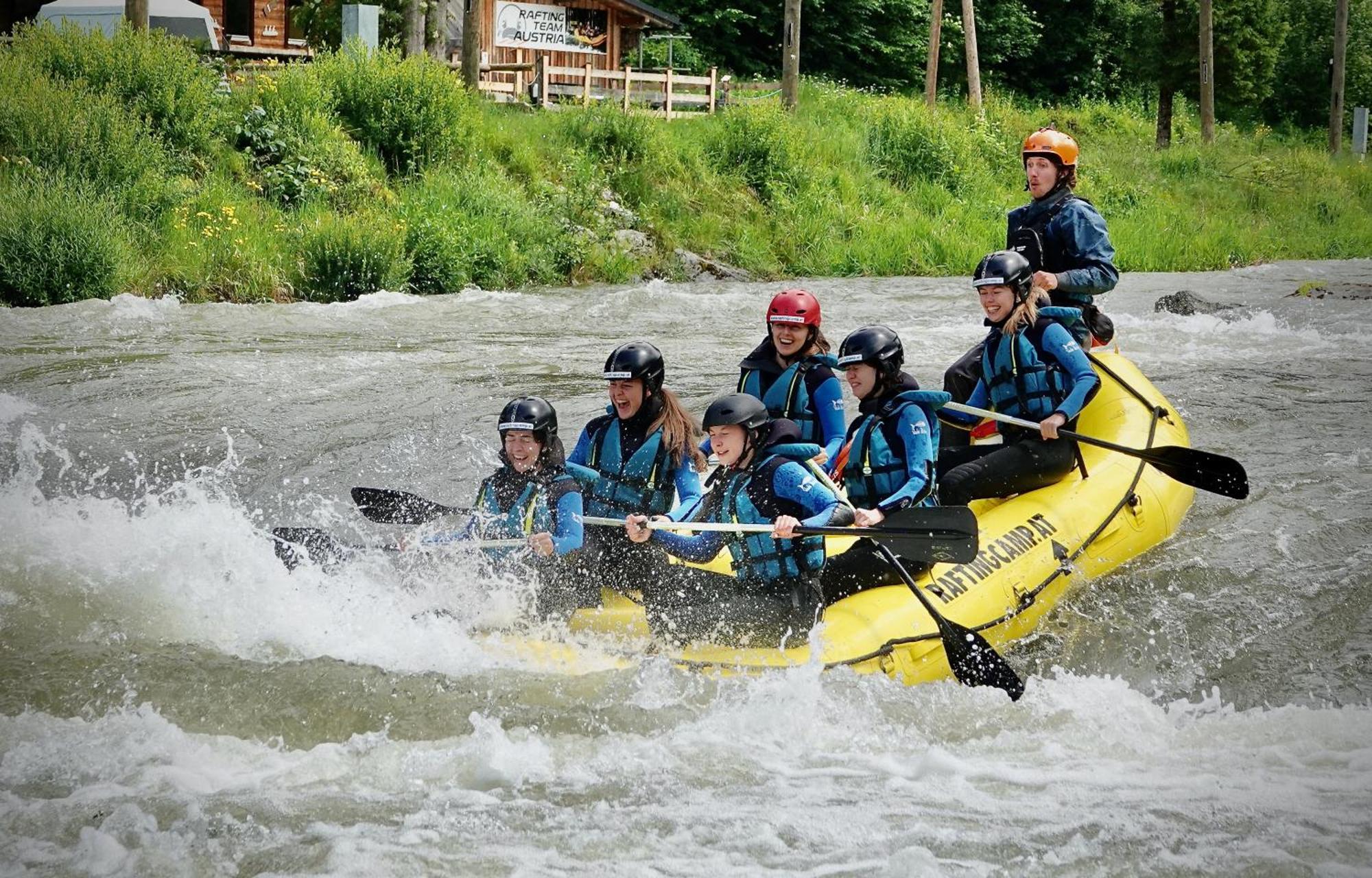 Rafting Camp Palfau Pensionat Eksteriør billede