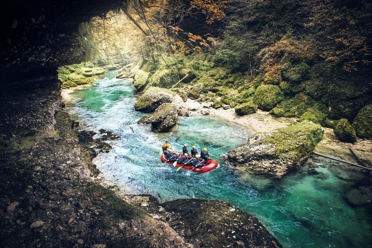 Rafting Camp Palfau Pensionat Eksteriør billede